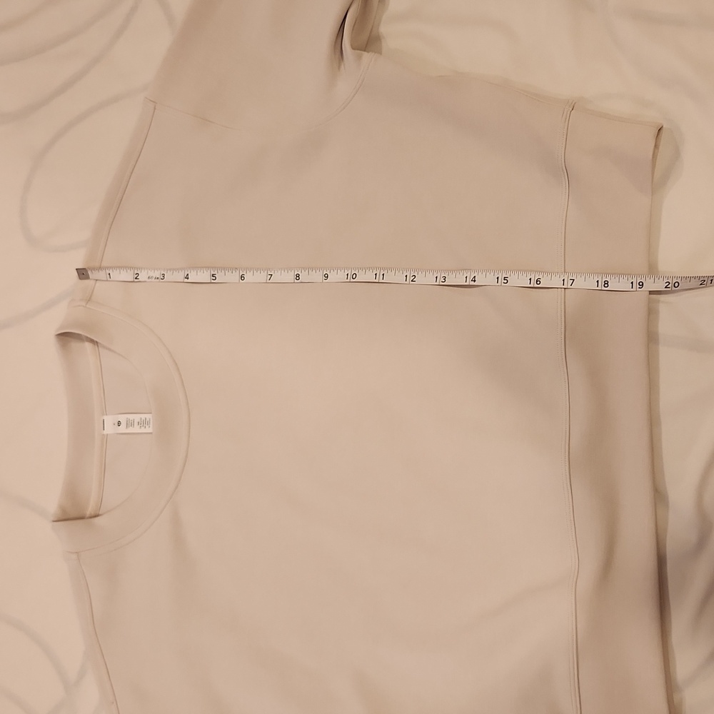 Lululemon Softstreme Perfectly Oversized Cropped Crew in mojave tan size 6 - Picture 13 of 17